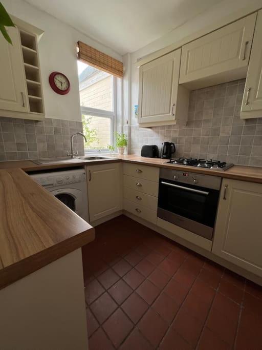 2025 Award Winner Liverpool Strawberry House - 3 Bedrooms Екстериор снимка