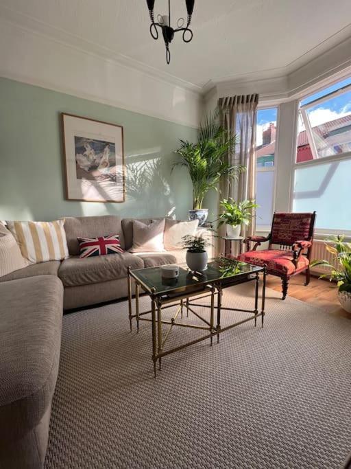 2025 Award Winner Liverpool Strawberry House - 3 Bedrooms Екстериор снимка